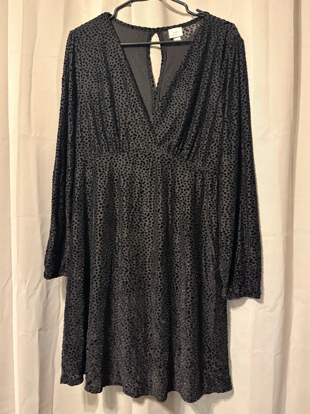 a new day Black Textured V-Neck Long Sleeve Dress